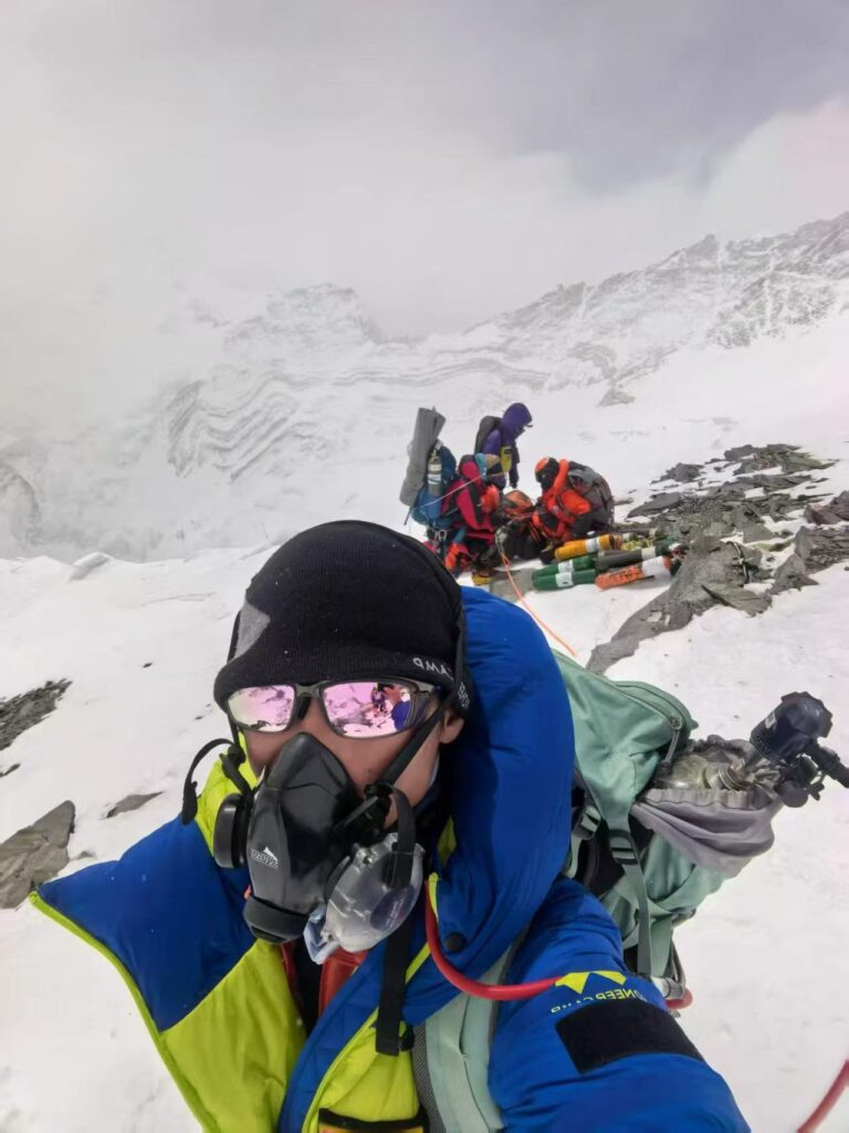 Congratulations to aione "Safety Ambassador" Bai Yang for successfully climbing Mount Everest 1d5f4b382a010a95580b9a45ad3e15ab 768x1024